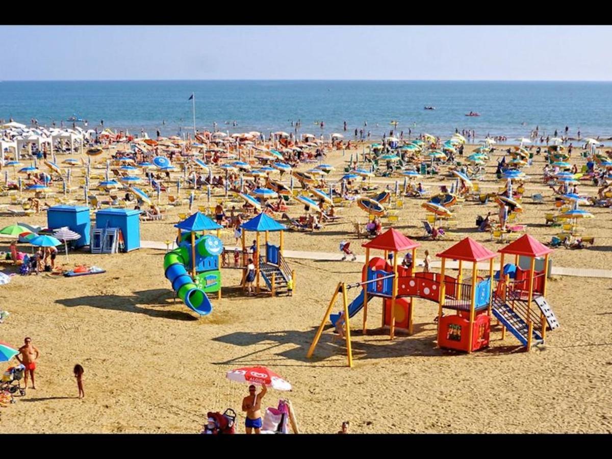 Beautiful Apartment Close To Bibione Beach - Beahost Екстериор снимка