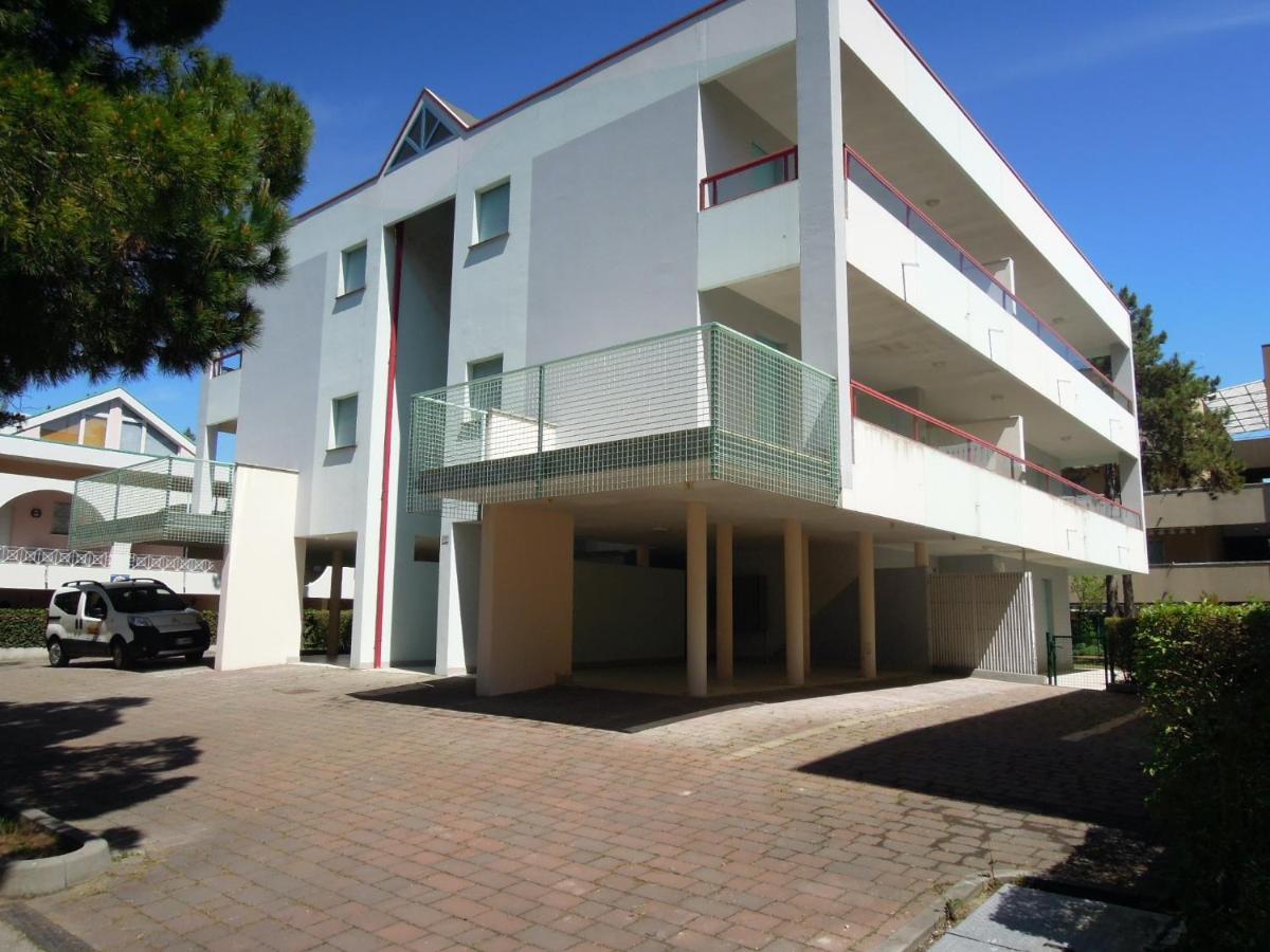Beautiful Apartment Close To Bibione Beach - Beahost Екстериор снимка